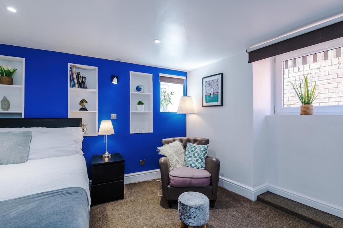 Comfortable Two Bedroom In By Eason Stays, Ideal For Business Travellers, Hospital Workers & Placements - With Free Parking! Apartment Sheffield
