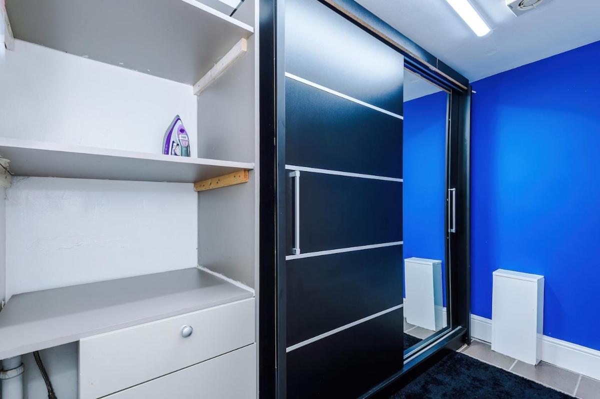 Apartment Comfortable Two Bedroom In By Eason Stays, Ideal For Business Travellers, Hospital Workers & Placements - With Free Parking! Sheffield